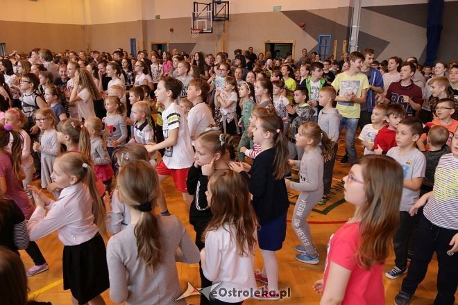 Dzień tańca w ostrołęckiej „dziesiątce” [25.04.2018] - zdjęcie #56 - eOstroleka.pl