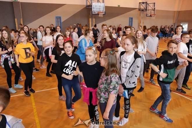Dzień tańca w ostrołęckiej „dziesiątce” [25.04.2018] - zdjęcie #58 - eOstroleka.pl