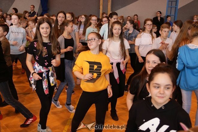 Dzień tańca w ostrołęckiej „dziesiątce” [25.04.2018] - zdjęcie #68 - eOstroleka.pl