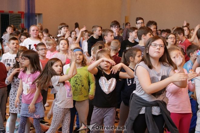 Dzień tańca w ostrołęckiej „dziesiątce” [25.04.2018] - zdjęcie #74 - eOstroleka.pl