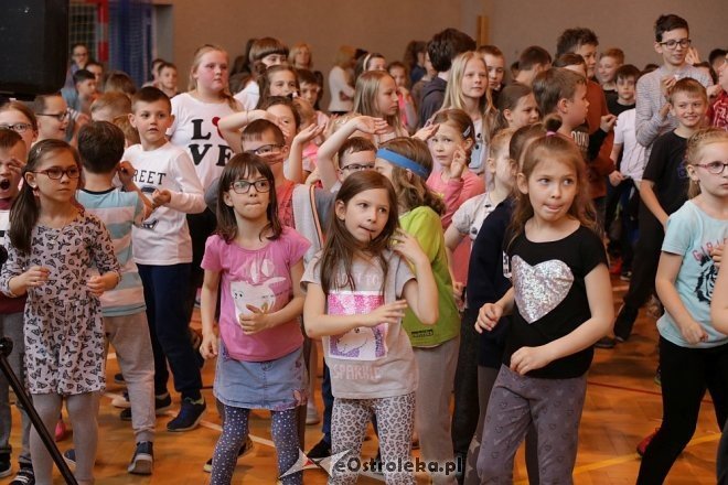 Dzień tańca w ostrołęckiej „dziesiątce” [25.04.2018] - zdjęcie #83 - eOstroleka.pl