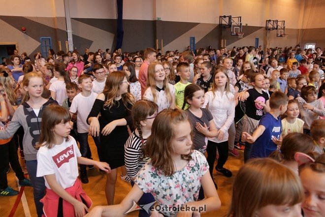 Dzień tańca w ostrołęckiej „dziesiątce” [25.04.2018] - zdjęcie #7 - eOstroleka.pl