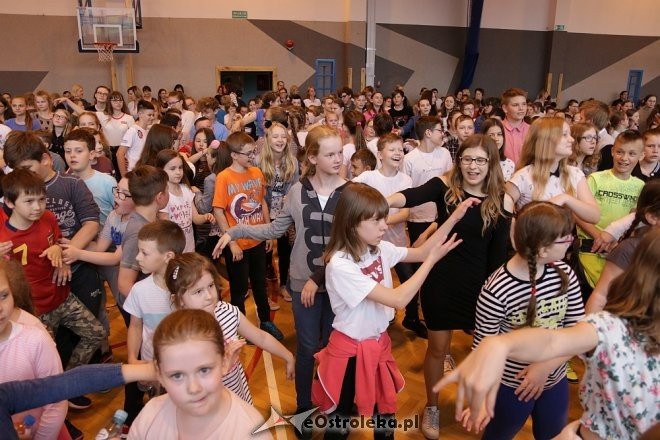 Dzień tańca w ostrołęckiej „dziesiątce” [25.04.2018] - zdjęcie #6 - eOstroleka.pl