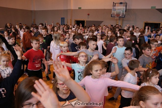 Dzień tańca w ostrołęckiej „dziesiątce” [25.04.2018] - zdjęcie #5 - eOstroleka.pl
