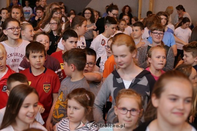 Dzień tańca w ostrołęckiej „dziesiątce” [25.04.2018] - zdjęcie #2 - eOstroleka.pl