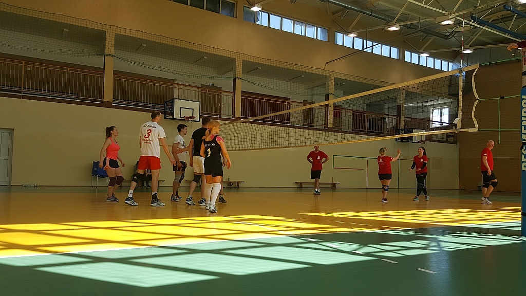 I Powiatowy Turniej Drużyn Mieszanych w Piłkę Siatkową [22.04.2018] - zdjęcie #74 - eOstroleka.pl