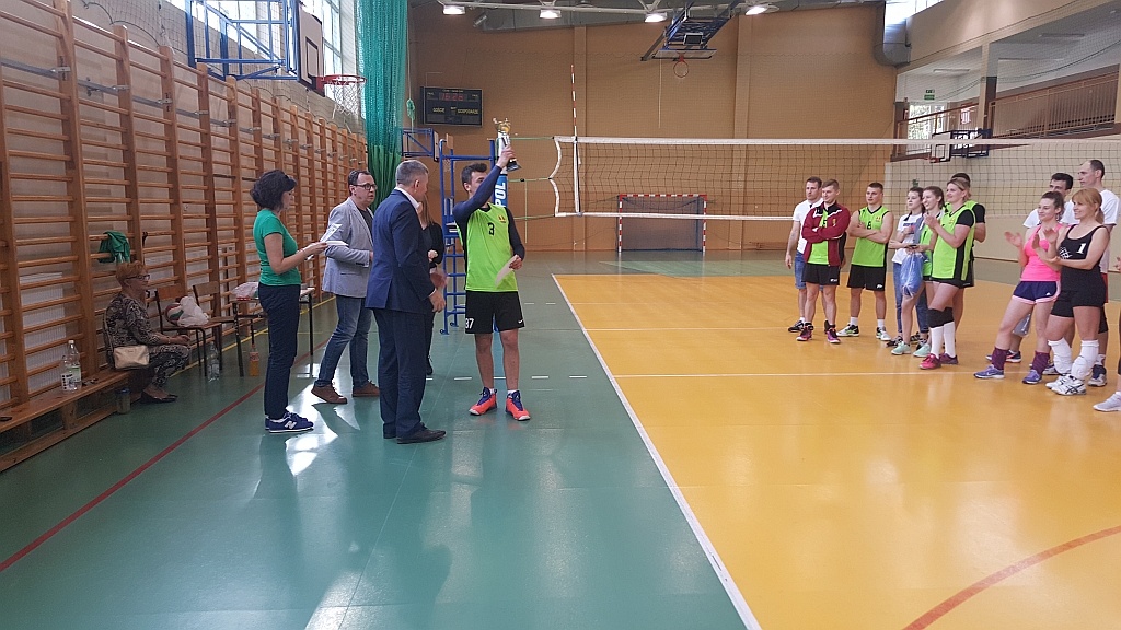 I Powiatowy Turniej Drużyn Mieszanych w Piłkę Siatkową [22.04.2018] - zdjęcie #47 - eOstroleka.pl