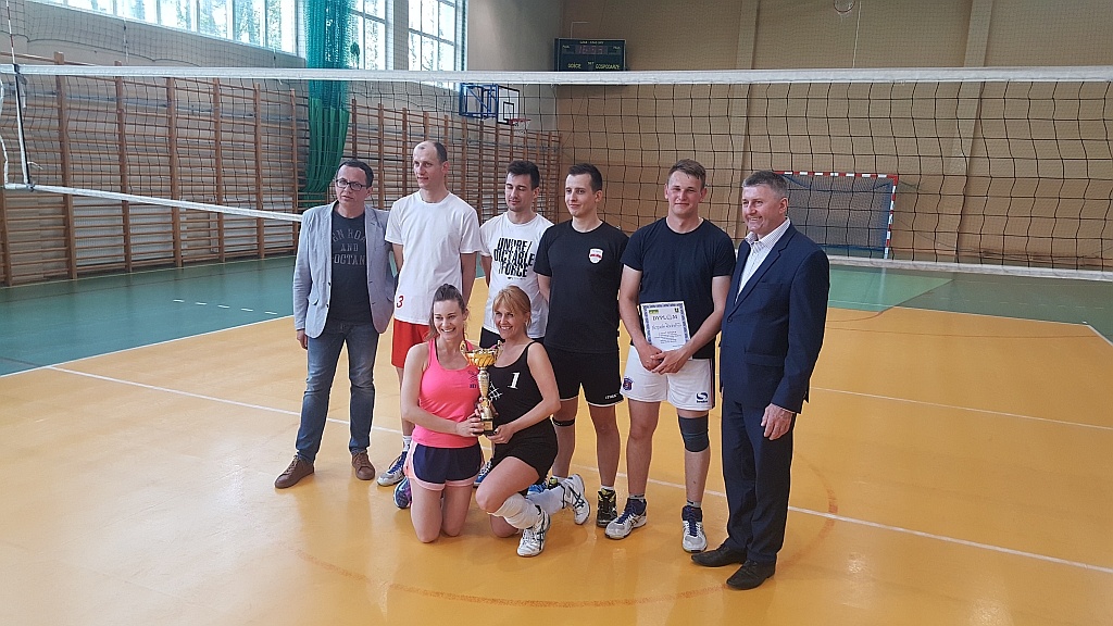 I Powiatowy Turniej Drużyn Mieszanych w Piłkę Siatkową [22.04.2018] - zdjęcie #36 - eOstroleka.pl