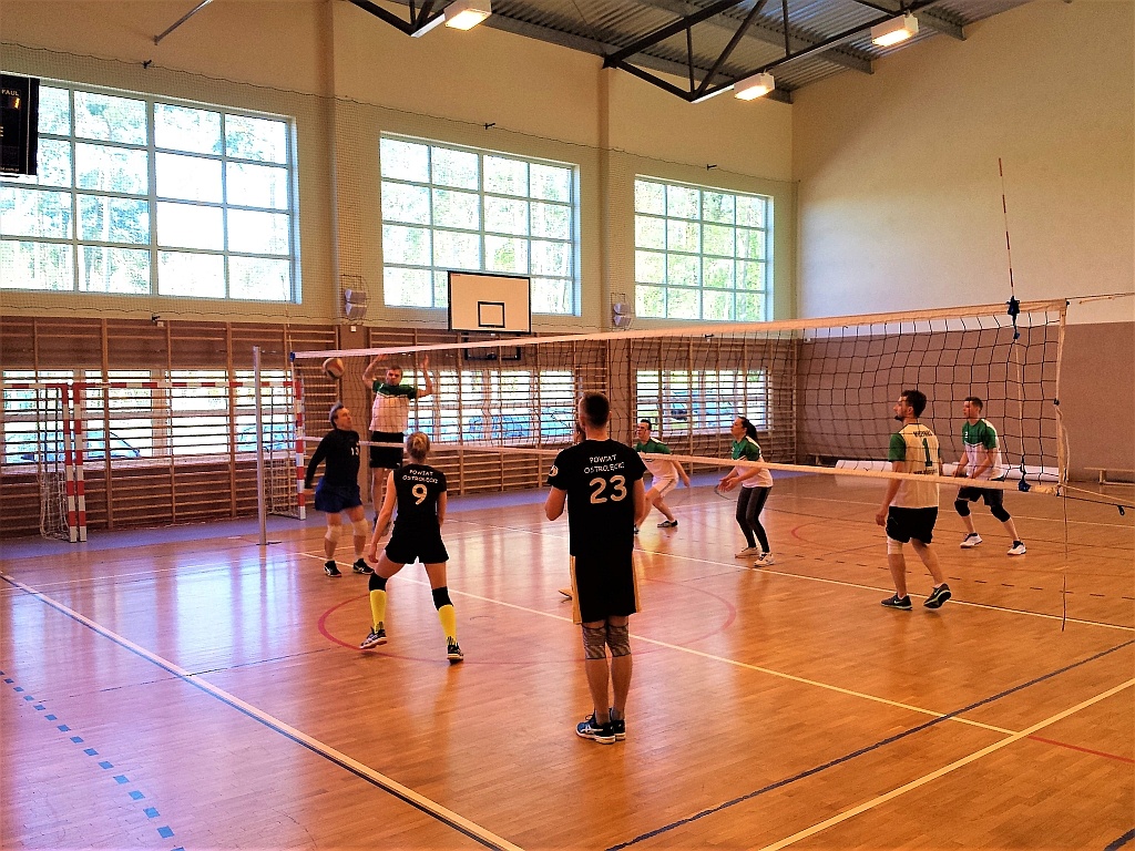 I Powiatowy Turniej Drużyn Mieszanych w Piłkę Siatkową [22.04.2018] - zdjęcie #23 - eOstroleka.pl