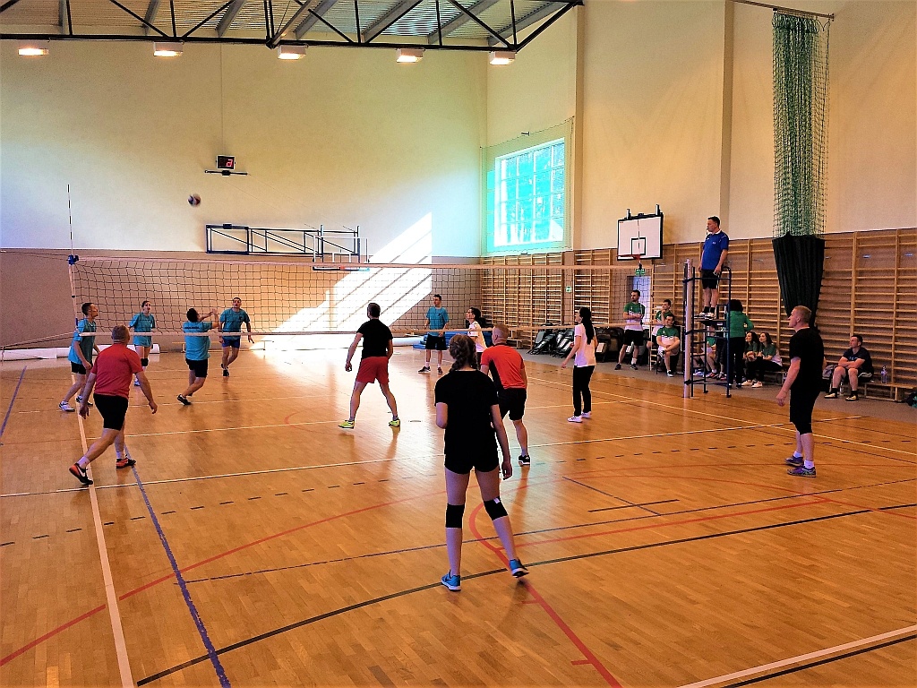 I Powiatowy Turniej Drużyn Mieszanych w Piłkę Siatkową [22.04.2018] - zdjęcie #22 - eOstroleka.pl