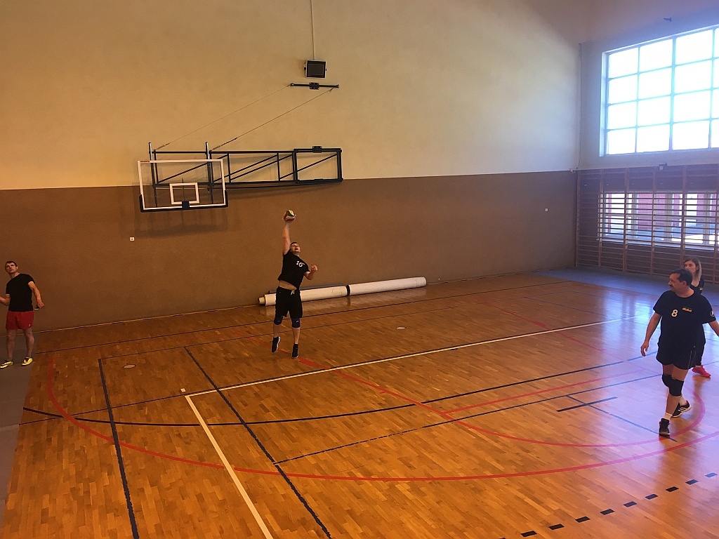 I Powiatowy Turniej Drużyn Mieszanych w Piłkę Siatkową [22.04.2018] - zdjęcie #18 - eOstroleka.pl