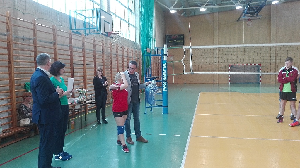 I Powiatowy Turniej Drużyn Mieszanych w Piłkę Siatkową [22.04.2018] - zdjęcie #5 - eOstroleka.pl
