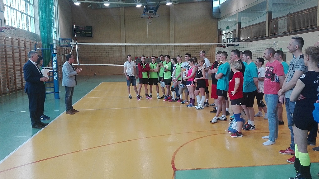 I Powiatowy Turniej Drużyn Mieszanych w Piłkę Siatkową [22.04.2018] - zdjęcie #3 - eOstroleka.pl