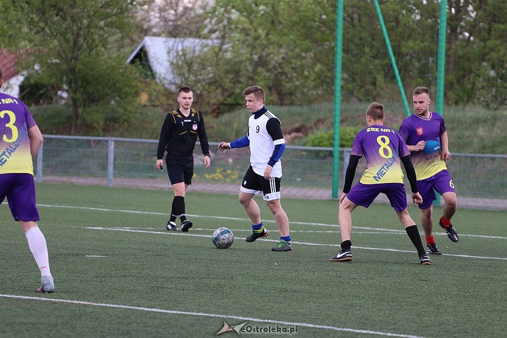 Mistrzostwa Ostrołęki szkół średnich w piłce nożnej mężczyzn [26.04.2018] - zdjęcie #1 - eOstroleka.pl