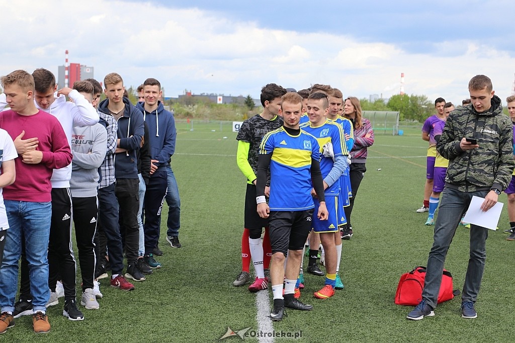 Mistrzostwa Ostrołęki szkół średnich w piłce nożnej mężczyzn [26.04.2018] - zdjęcie #20 - eOstroleka.pl
