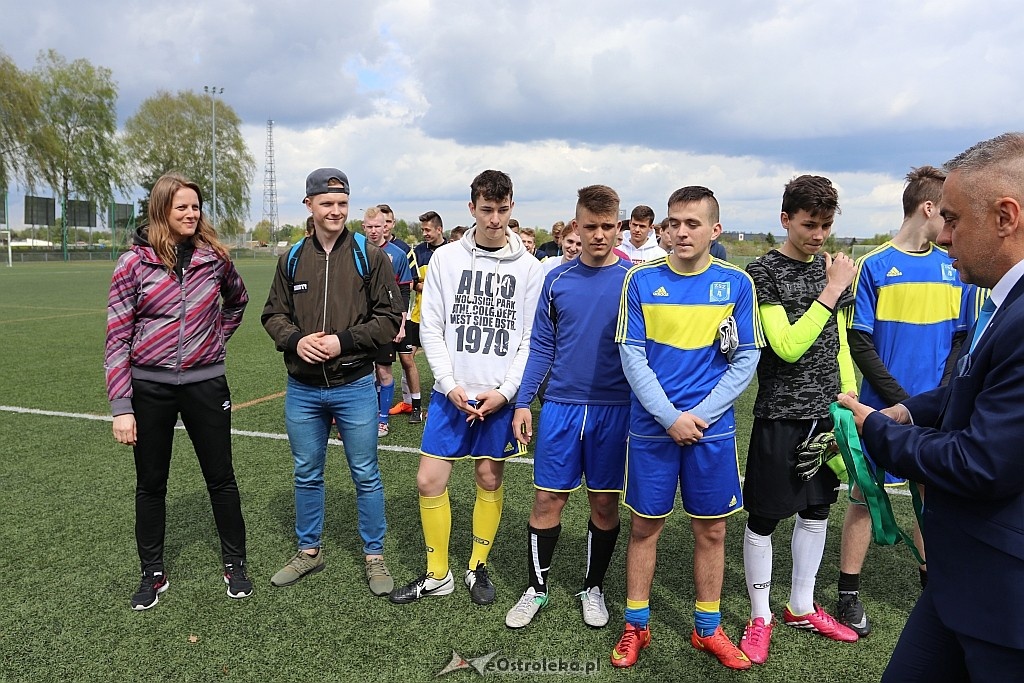 Mistrzostwa Ostrołęki szkół średnich w piłce nożnej mężczyzn [26.04.2018] - zdjęcie #25 - eOstroleka.pl