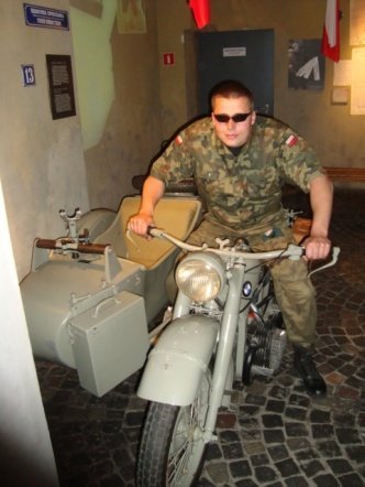 Strzelecka lekcja historii (09.05.2010) - zdjęcie #17 - eOstroleka.pl