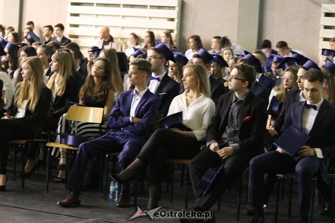 Zakończenie roku szkolnego klas maturalnych z III LO [26.04.2018] - zdjęcie #30 - eOstroleka.pl