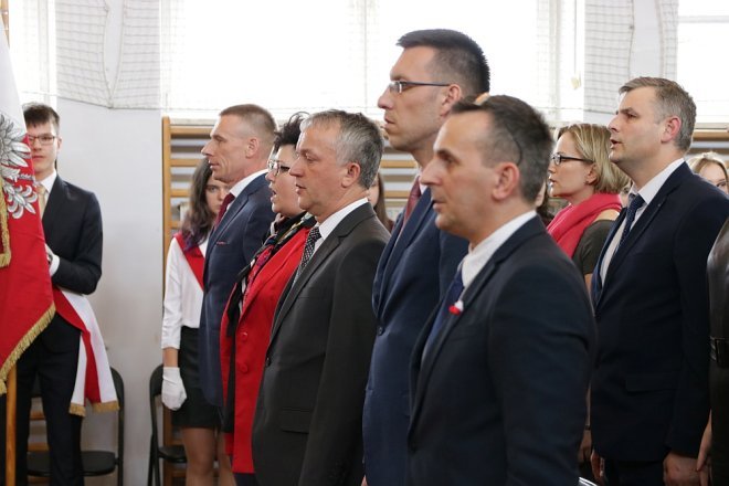 Rozdanie świadectw maturalnych w II LO w Ostrołęce [26.04.2018] - zdjęcie #8 - eOstroleka.pl