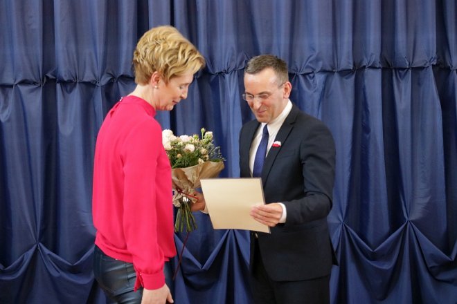 Rozdanie świadectw maturalnych w II LO w Ostrołęce [26.04.2018] - zdjęcie #8 - eOstroleka.pl
