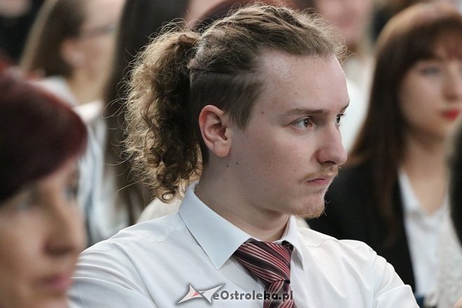 Rozdanie świadectw maturalnych w I LO w Ostrołęce [27.04.2018] - zdjęcie #9 - eOstroleka.pl