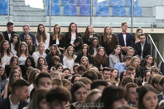 Rozdanie świadectw maturalnych w I LO w Ostrołęce [27.04.2018] - zdjęcie #8 - eOstroleka.pl