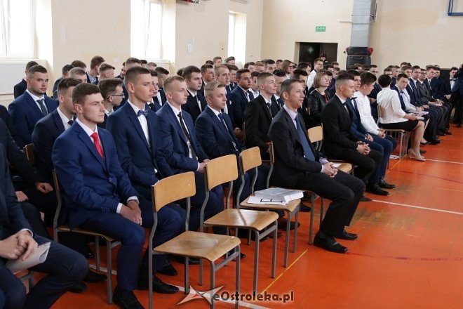 Rozdanie świadectw maturalnych w ZSZ nr 1 w Ostrołęce [27.04.2018] - zdjęcie #22 - eOstroleka.pl