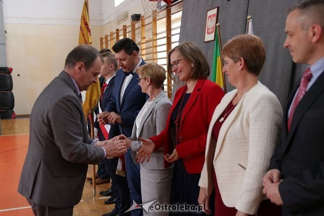 Rozdanie świadectw maturalnych w ZSZ nr 1 w Ostrołęce [27.04.2018] - zdjęcie #13 - eOstroleka.pl