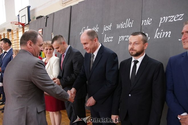 Rozdanie świadectw maturalnych w ZSZ nr 1 w Ostrołęce [27.04.2018] - zdjęcie #10 - eOstroleka.pl