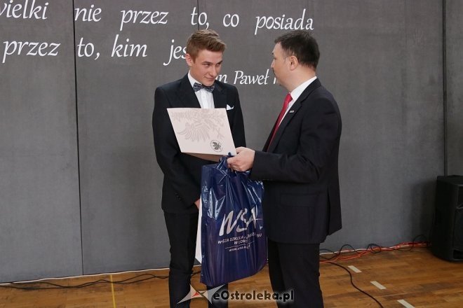 Rozdanie świadectw maturalnych w ZSZ nr 1 w Ostrołęce [27.04.2018] - zdjęcie #3 - eOstroleka.pl