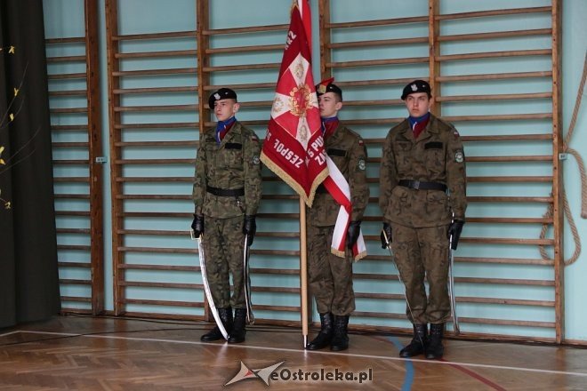 Rozdanie świadectw maturalnych w ZSZ nr 2 w Ostrołęce [27.04.2018] - zdjęcie #61 - eOstroleka.pl