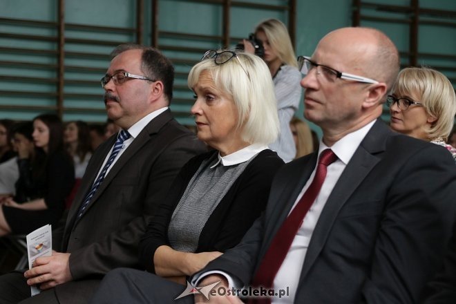 Rozdanie świadectw maturalnych w ZSZ nr 2 w Ostrołęce [27.04.2018] - zdjęcie #55 - eOstroleka.pl