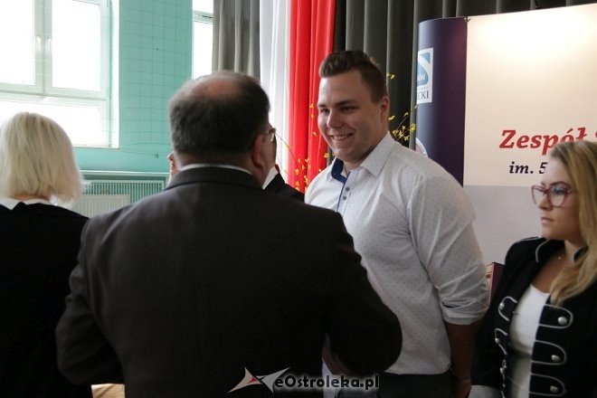 Rozdanie świadectw maturalnych w ZSZ nr 2 w Ostrołęce [27.04.2018] - zdjęcie #56 - eOstroleka.pl