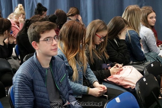 Rozdanie świadectw maturalnych w ZSZ nr 4 [27.04.2018] - zdjęcie #34 - eOstroleka.pl