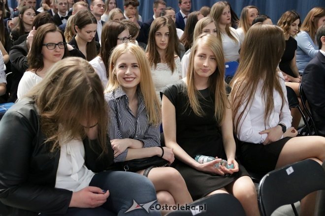 Rozdanie świadectw maturalnych w ZSZ nr 4 [27.04.2018] - zdjęcie #57 - eOstroleka.pl