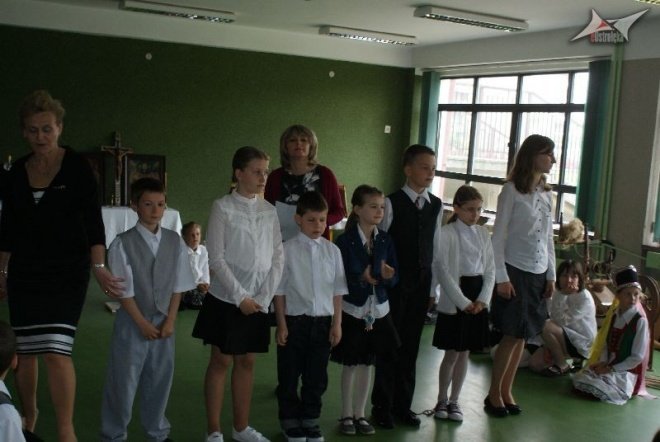 „Psiękne, bo kurpsioskie” – niezwykła wystawa w SP nr 10 (11.05.2010) - zdjęcie #37 - eOstroleka.pl