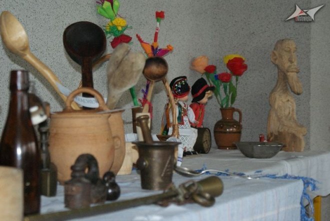 „Psiękne, bo kurpsioskie” – niezwykła wystawa w SP nr 10 (11.05.2010) - zdjęcie #29 - eOstroleka.pl