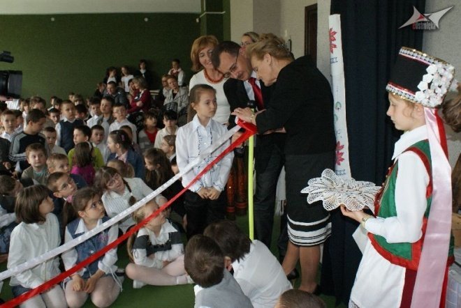 „Psiękne, bo kurpsioskie” – niezwykła wystawa w SP nr 10 (11.05.2010) - zdjęcie #20 - eOstroleka.pl