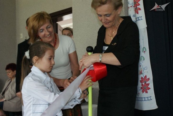 „Psiękne, bo kurpsioskie” – niezwykła wystawa w SP nr 10 (11.05.2010) - zdjęcie #18 - eOstroleka.pl