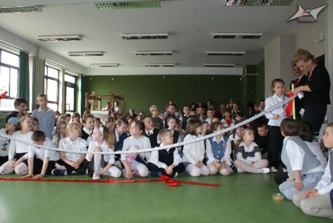 „Psiękne, bo kurpsioskie” – niezwykła wystawa w SP nr 10 (11.05.2010) - zdjęcie #17 - eOstroleka.pl