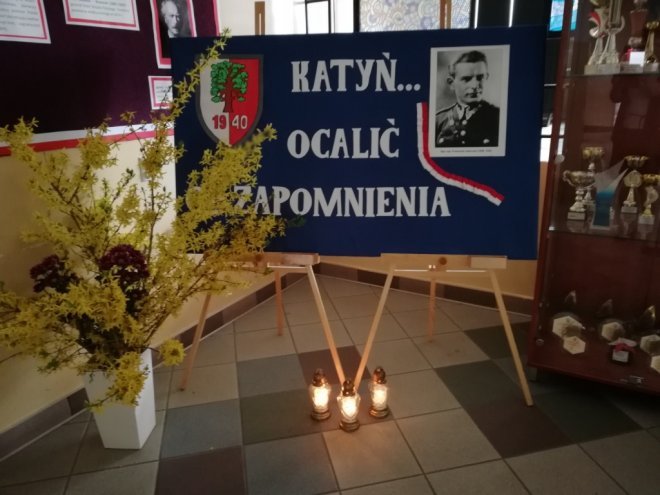 Uczniowie SP w Wykrocie pamiętają o ofiarach Katynia [30.04.2018] - zdjęcie #10 - eOstroleka.pl