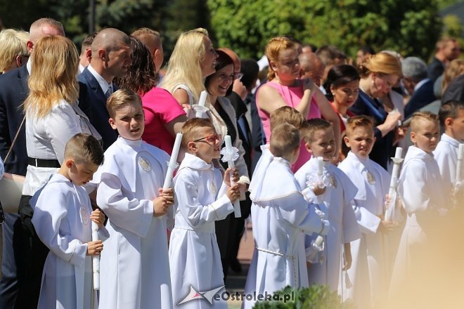 Pierwsza Komunia Święta w parafii pw. Zbawiciela Świata [06.05.2018] - zdjęcie #7 - eOstroleka.pl