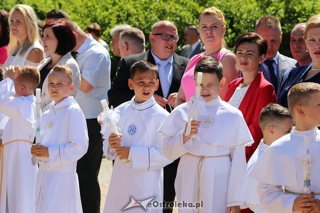 Pierwsza Komunia Święta w parafii pw. Zbawiciela Świata [06.05.2018] - zdjęcie #10 - eOstroleka.pl