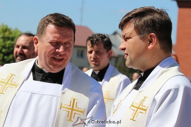 Pierwsza Komunia Święta w parafii pw. Zbawiciela Świata [06.05.2018] - zdjęcie #12 - eOstroleka.pl