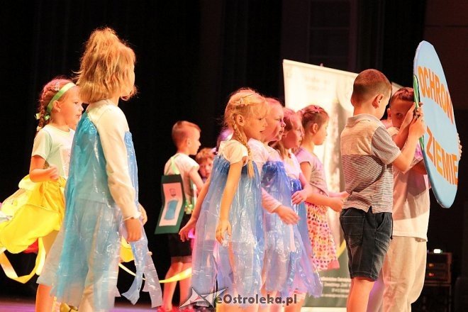 Występy przedszkolaków w OCK [09.05.2018] - zdjęcie #24 - eOstroleka.pl