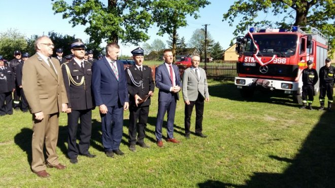 Uroczyste Poświęcenie oraz Przekazanie Samochodu Strażackiego dla Osp Rżaniec - zdjęcie #4 - eOstroleka.pl