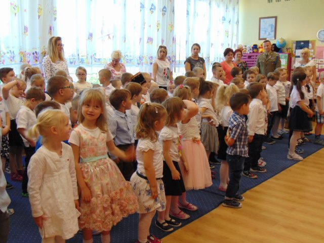 „Mały przedszkolak – wielki patriota” [10.05.2018] - zdjęcie #2 - eOstroleka.pl