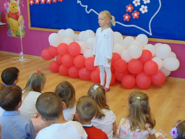 „Mały przedszkolak – wielki patriota” [10.05.2018] - zdjęcie #8 - eOstroleka.pl