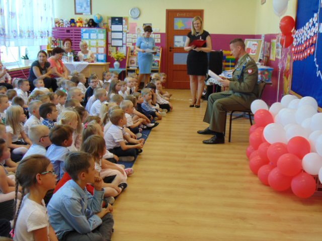 „Mały przedszkolak – wielki patriota” [10.05.2018] - zdjęcie #36 - eOstroleka.pl