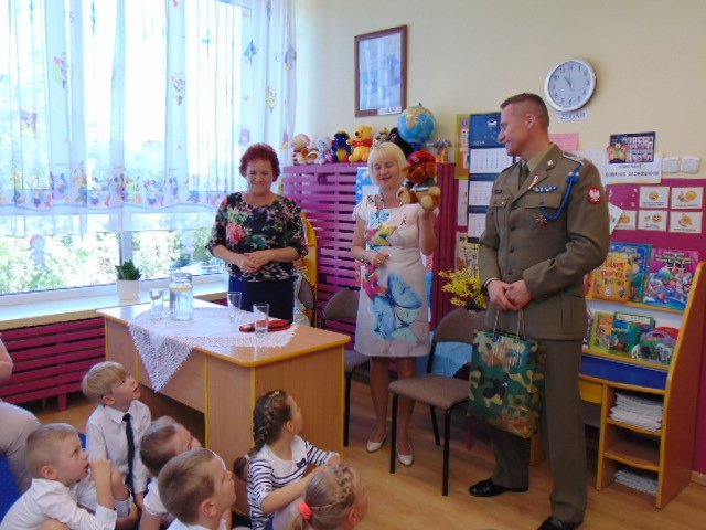 „Mały przedszkolak – wielki patriota” [10.05.2018] - zdjęcie #39 - eOstroleka.pl